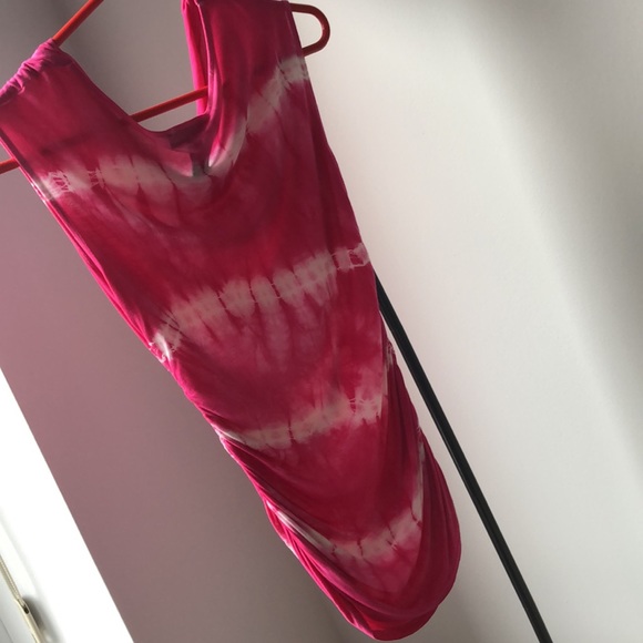 Barbie-pink top, tie dyed, clear sequins - Picture 5 of 5